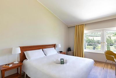 B-B-Hotel