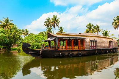 luxury-houseboat